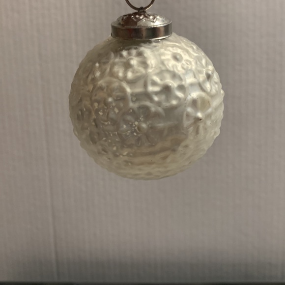 Martha Stewart Ornaments 12 Silver Mercury Glass Embellished Christmas Ornaments - Picture 3 of 4